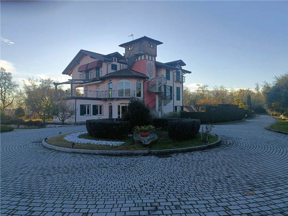 Erhvervsejendom i Malgesso, Varese - foto 1