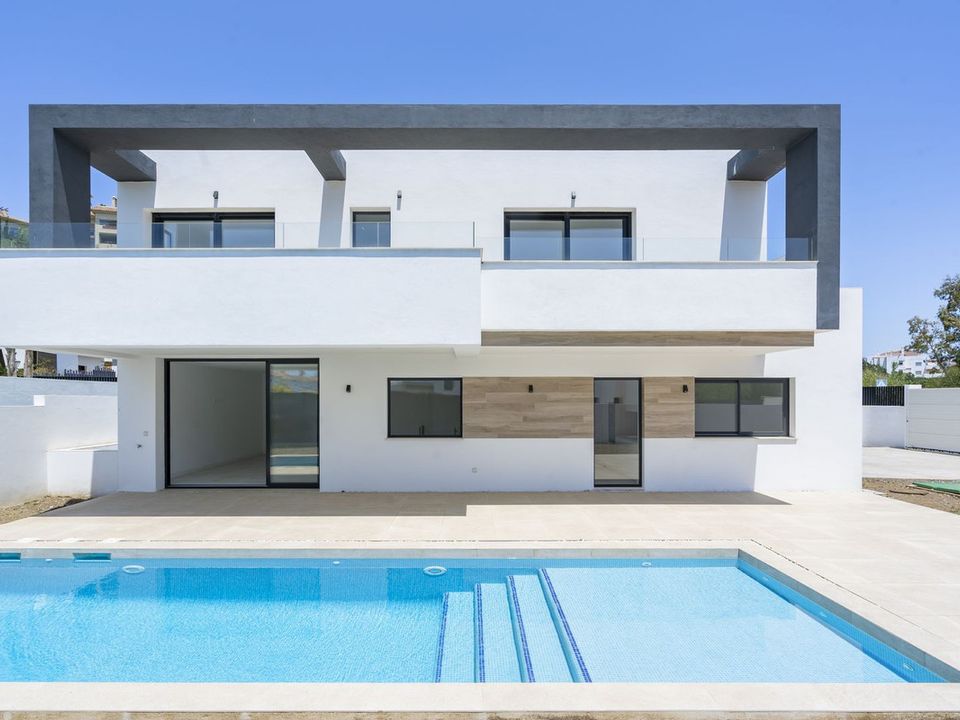Villa in Estepona, Malaga - foto 1
