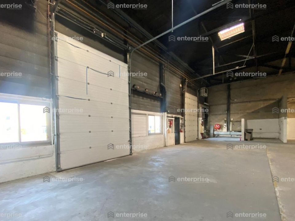 Erhvervsejendom i Montataire, Oise - foto 3