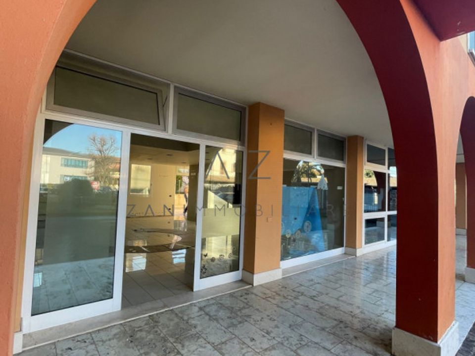 Erhvervsejendom i Tombolo, Padua - foto 1