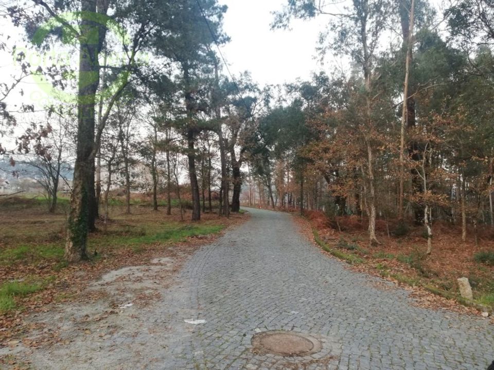 Helårsgrund i Lamelas e guimarei, Porto - foto 3