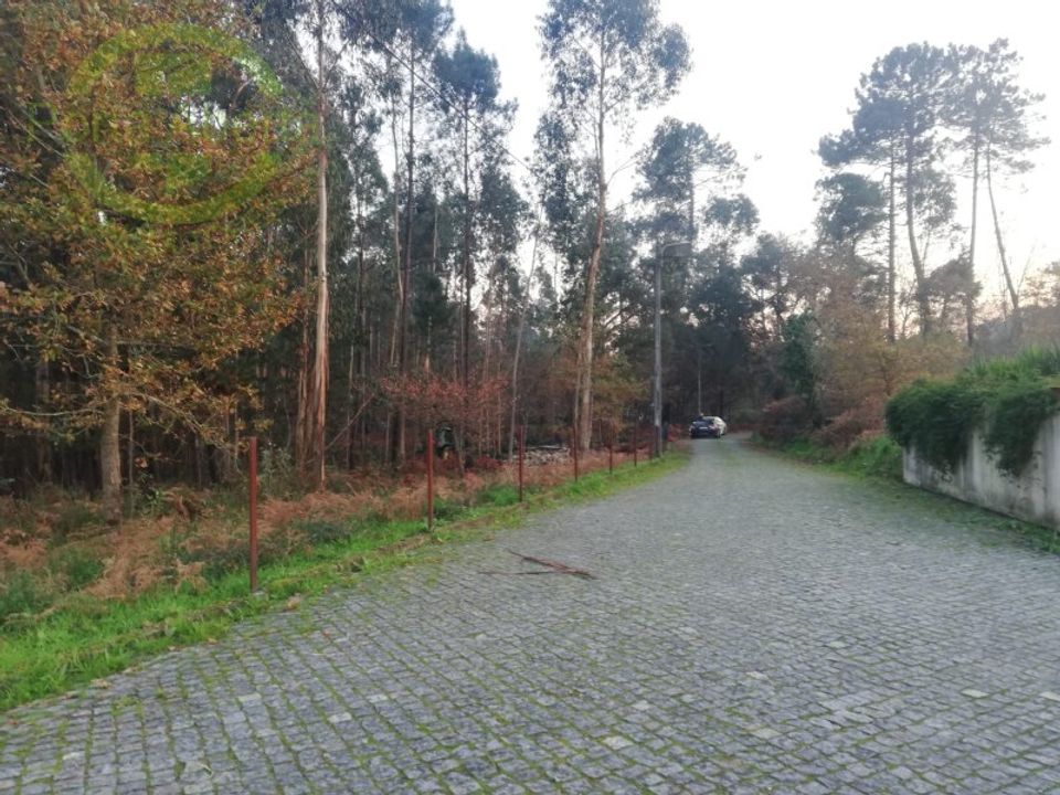 Helårsgrund i Lamelas e guimarei, Porto - foto 4