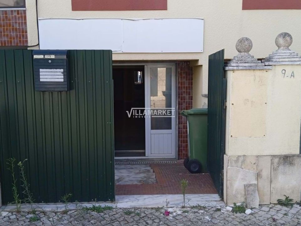 Erhvervsejendom i Seixal, Setubal - foto 1