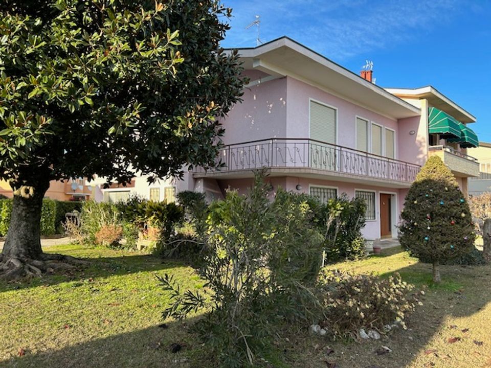 Villa a Badia Polesine, Rovigo - foto 1