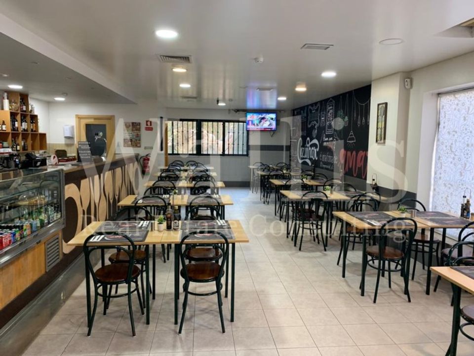 Erhvervsejendom i Alges, Lisbon - foto 1