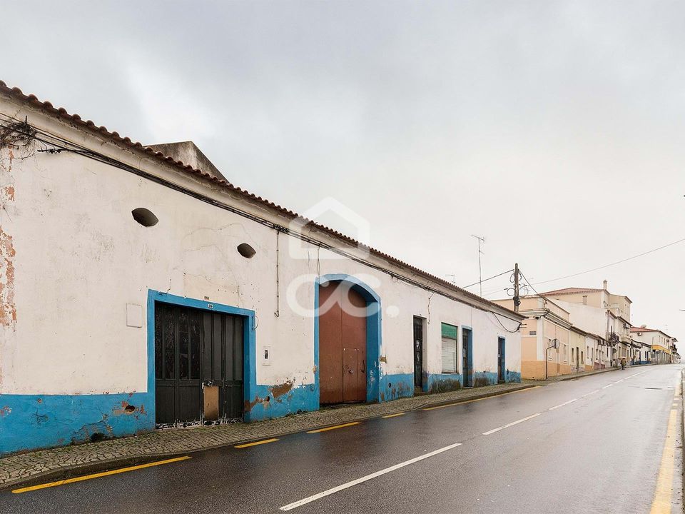 Erhvervsejendom i Reguengos de Monsaraz, Evora - foto 1