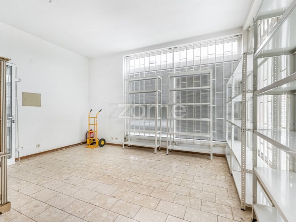 Erhvervsejendom i Sobreira, Porto - foto 5