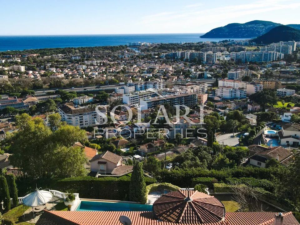 Villa i Mandelieu-la-Napoule, Alpes-Maritimes - foto 4