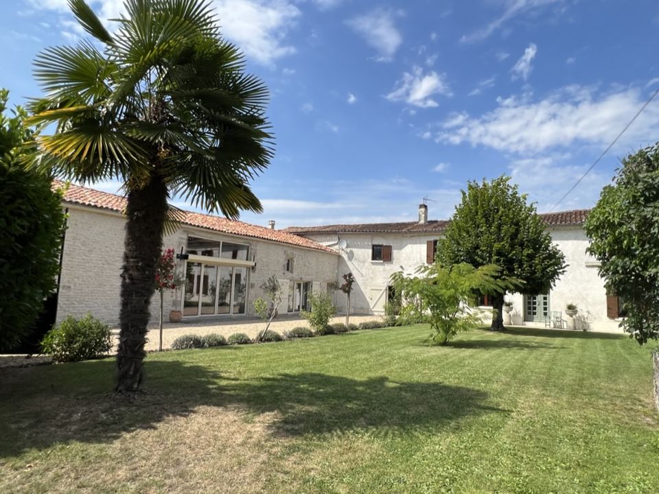 Villa i St.-Martin-de-Juillers, Charente-Maritime - foto 2