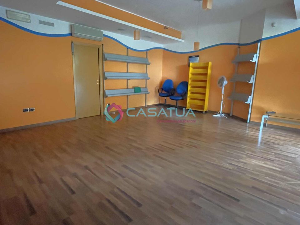 Erhvervsejendom i Silvi, Teramo - foto 1