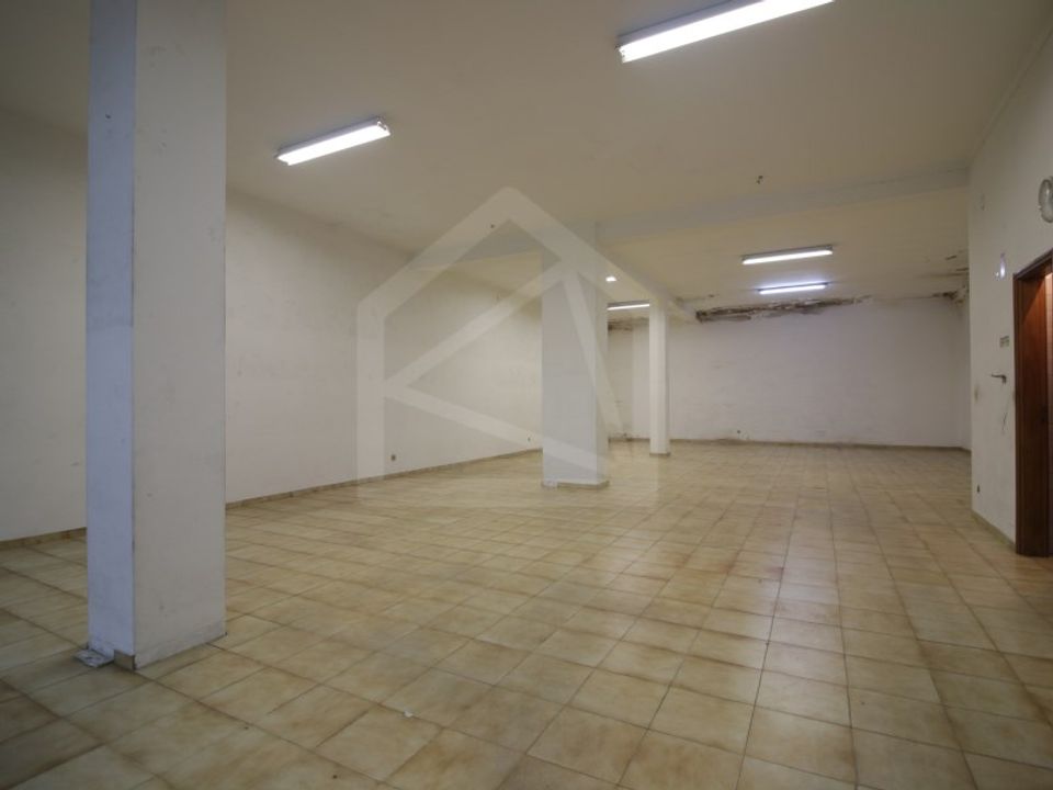 Erhvervsejendom i Sao Joao da Madeira, Aveiro - foto 2