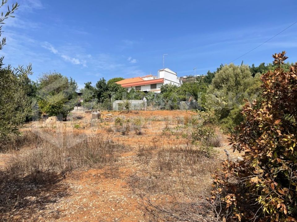 Helårsgrund i Santa Barbara de Nexe, Faro - foto 2