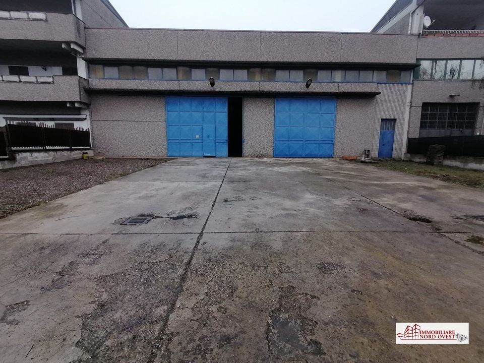 Erhvervsejendom i Bareggio, Milan - foto 1