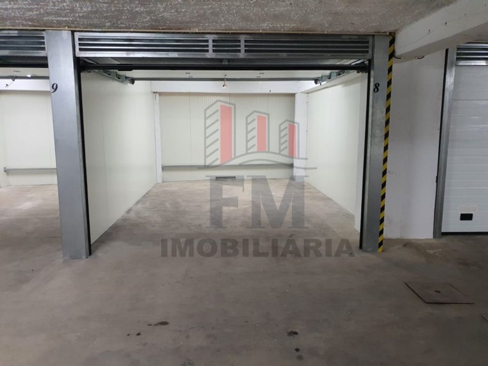 Garage i Arcos de Valdevez, Viana do Castelo - foto 1