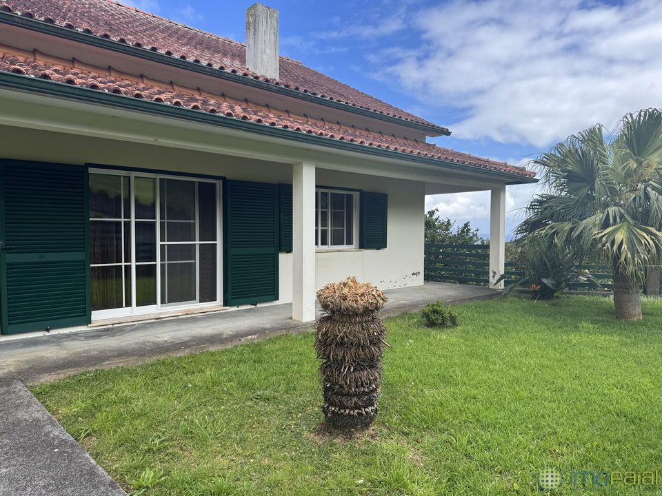 Casa de pueblo en Horta, Faial - foto 2