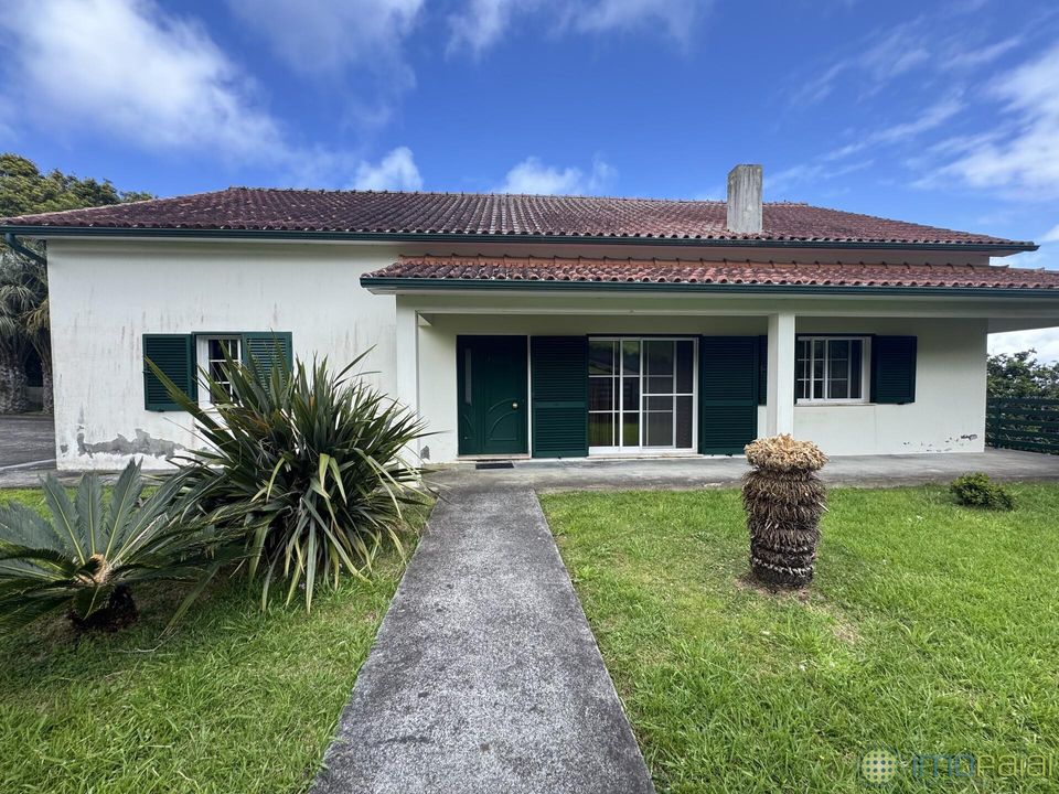 Casa de pueblo en Horta, Faial - foto 3