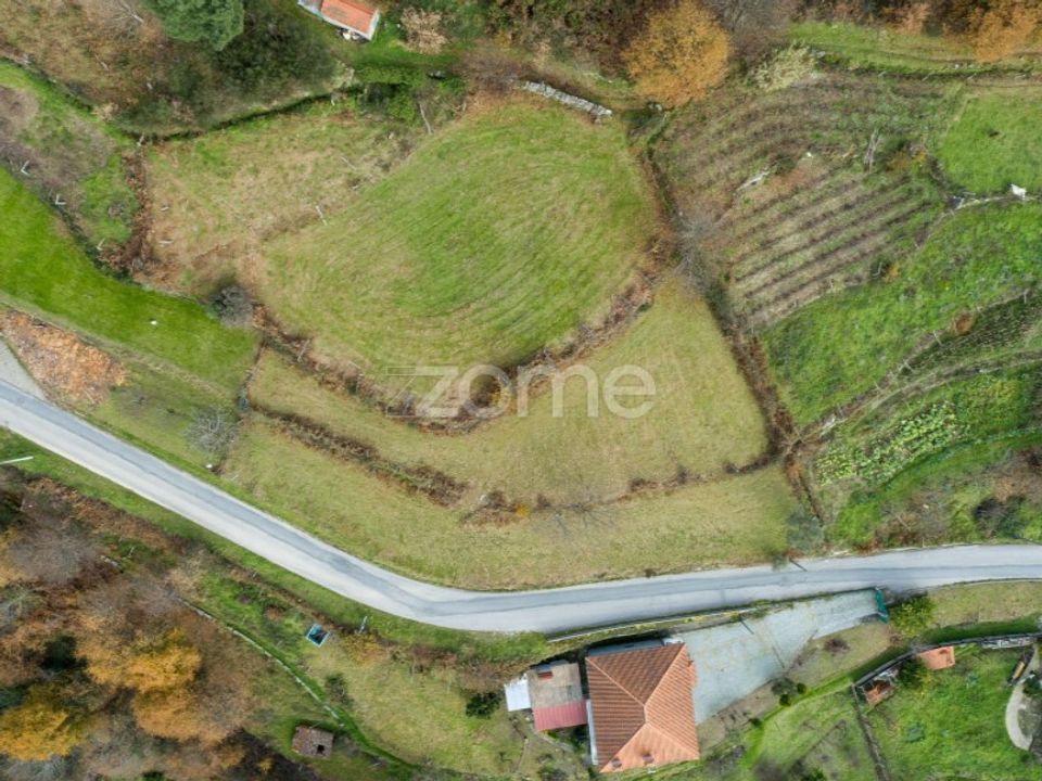 Helårsgrund i Santa Marinha do Zezere, Porto - foto 2