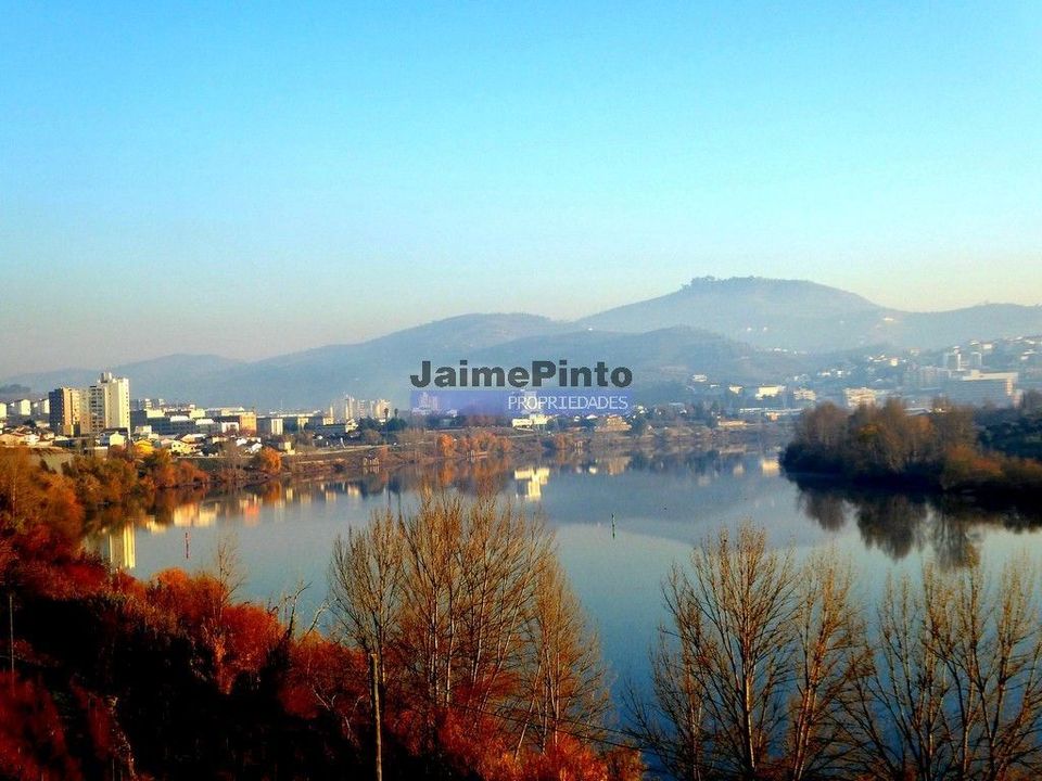 Erhvervsejendom i Peso da Regua, Vila Real - foto 1
