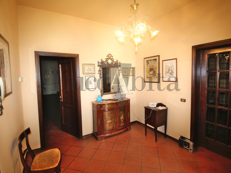 Erhvervsejendom i Lucca, Lucca - foto 2