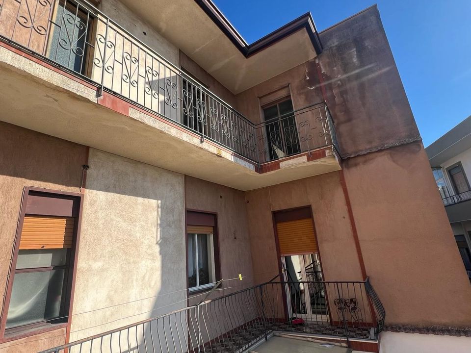 Villa - Tremestieri Etneo, Catania - photo 3