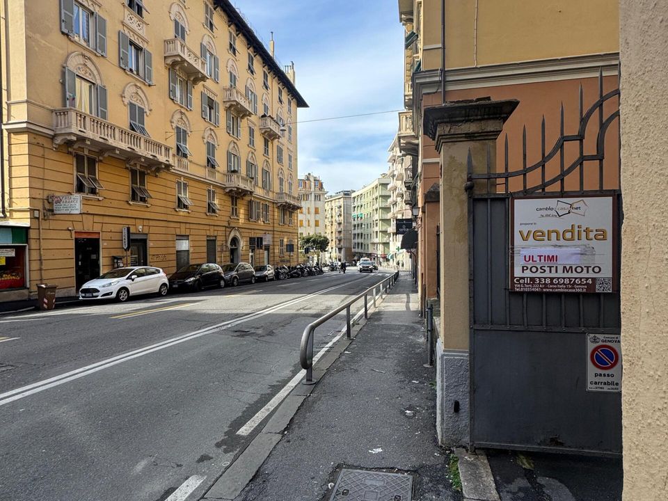 Garage i Genoa, Genoa - foto 3