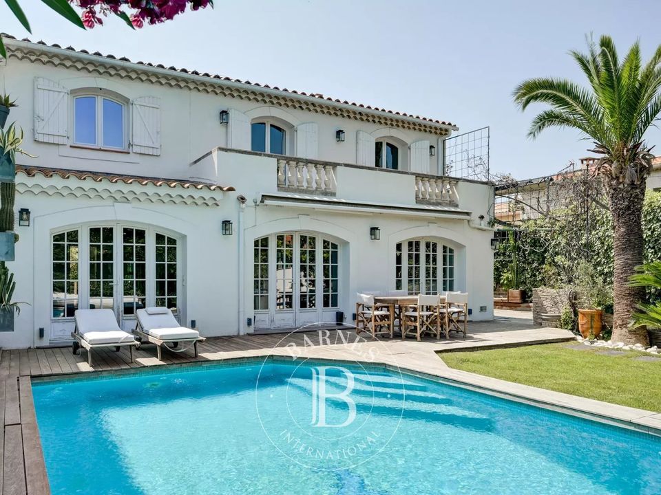 Villa i Aix-en-Provence, Bouches-du-Rhone - foto 1