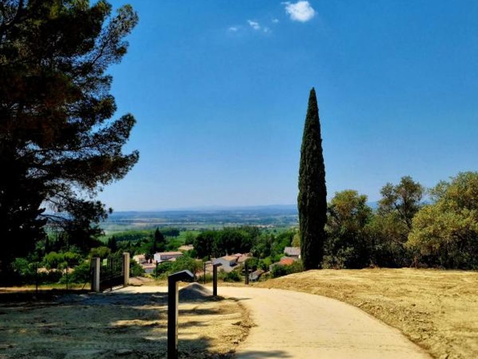 Helårsgrund i Poilhes, Herault - foto 1