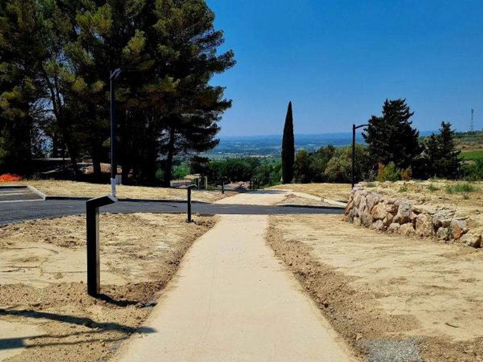 Helårsgrund i Poilhes, Herault - foto 3
