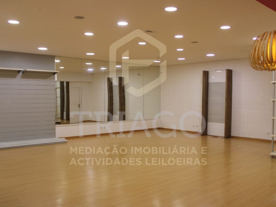 Erhvervsejendom i Samora Correia, Santarem - foto 3