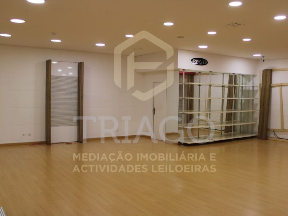 Erhvervsejendom i Samora Correia, Santarem - foto 4