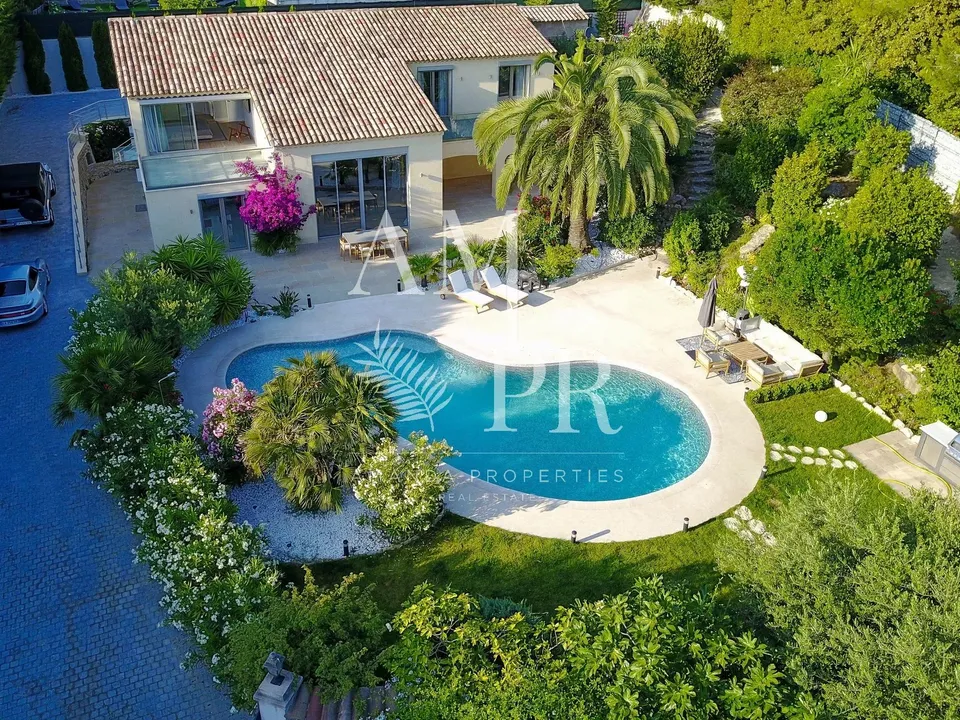 Villa i Le Cannet, Alpes-Maritimes - foto 1