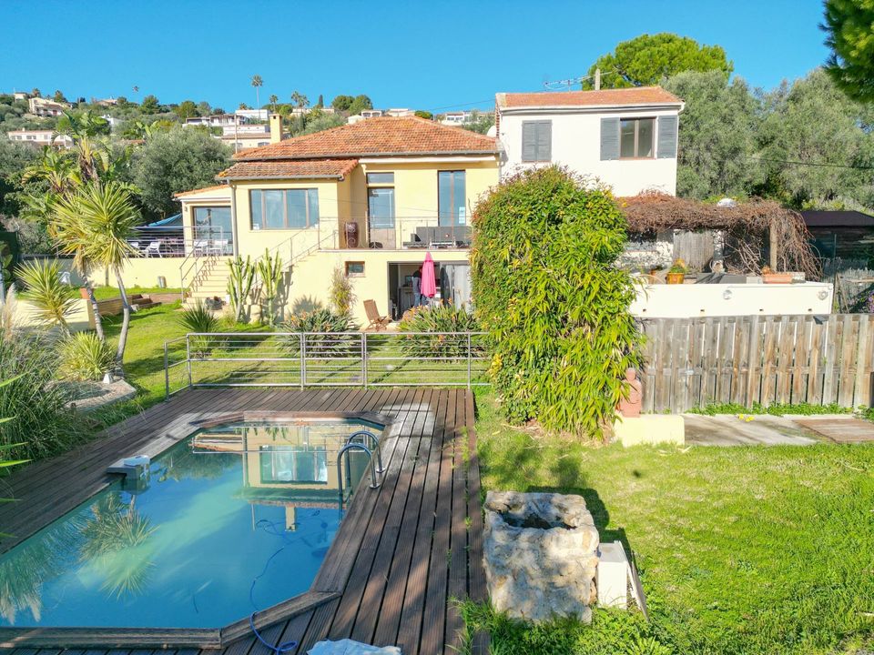 Villa i Vallauris, Alpes-Maritimes - foto 1