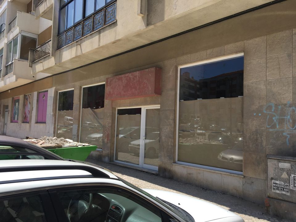 Erhvervsejendom i Barreiro, Setubal - foto 1