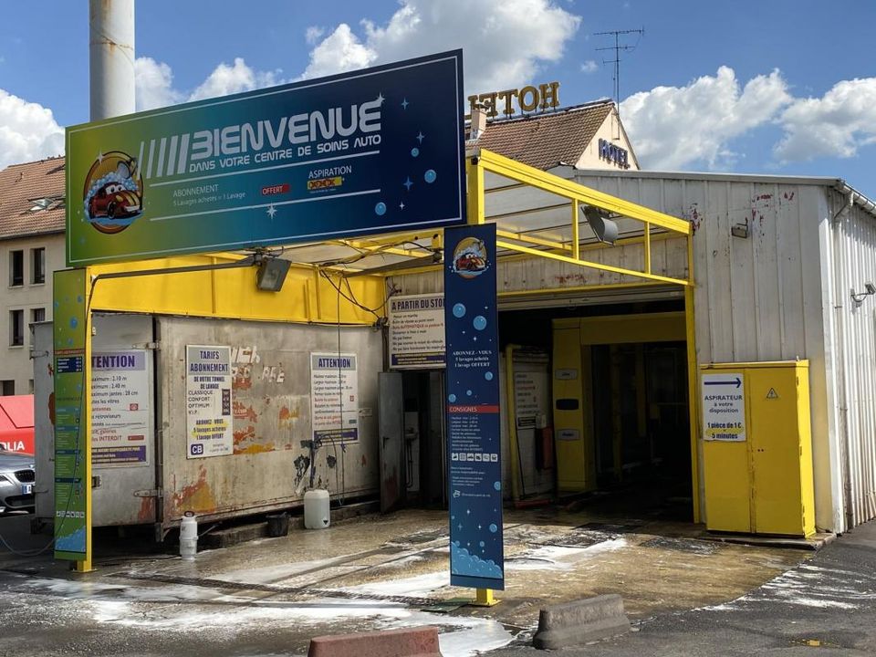 Erhvervsejendom i Montgeron, Essonne - foto 1