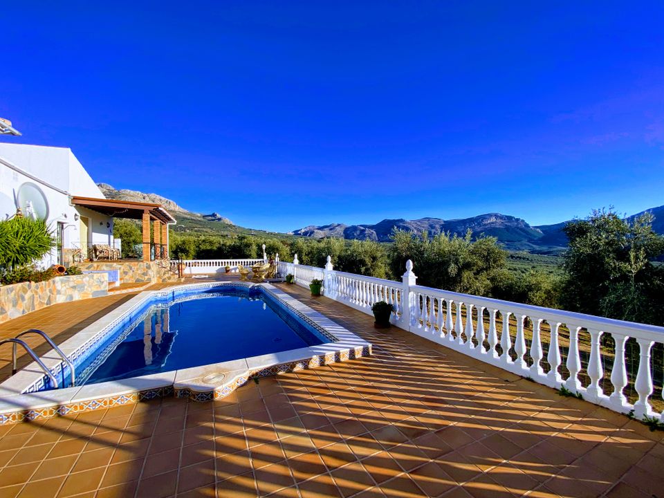 Villa i Villanueva Del Trabuco, Malaga - foto 1