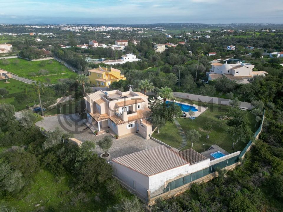 Villa i Armacao de Pera, Faro - foto 1