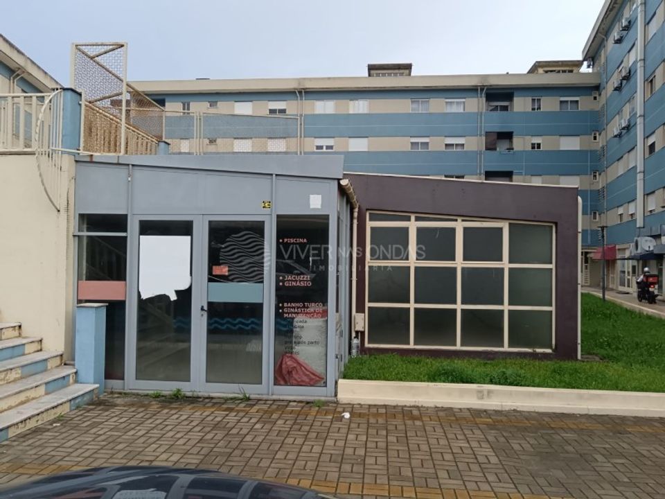 Erhvervsejendom i Trofa, Porto - foto 1