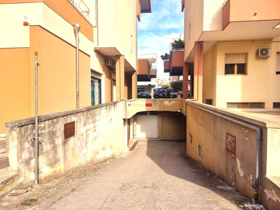 Garasje i Grottaglie, Taranto - bilde 1