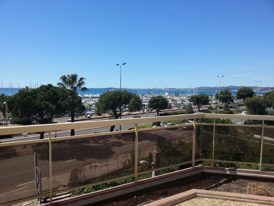 Leilighet i Saint-Laurent-du-Var, Alpes-Maritimes - bilde 1