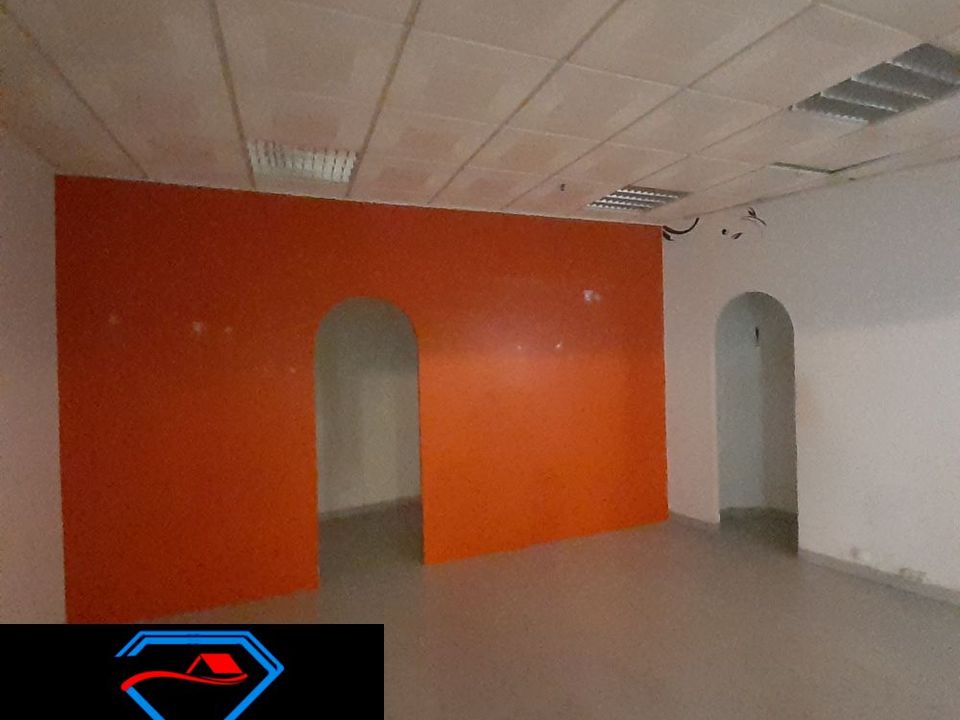 Commercial property in Tomar, Santarem - photo 1