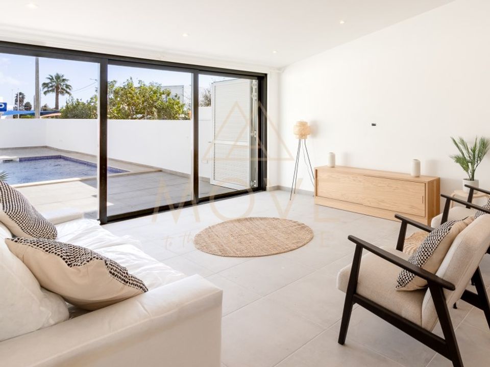 Reihenhaus in Luz, Faro - Foto 1
