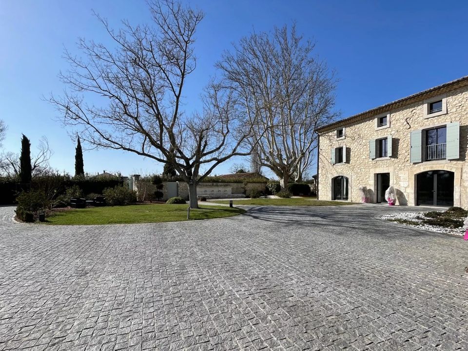 Villa in L'Isle-sur-la-Sorgue, Vaucluse - photo 2
