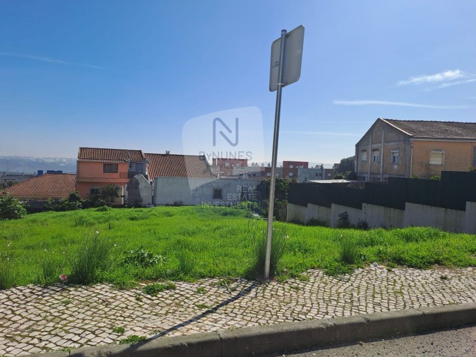 Helårsgrund i Amadora, Lisbon - foto 1