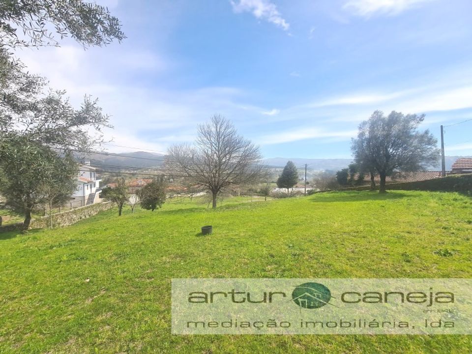 Helårsgrund i Arcos de Valdevez, Viana do Castelo - foto 1