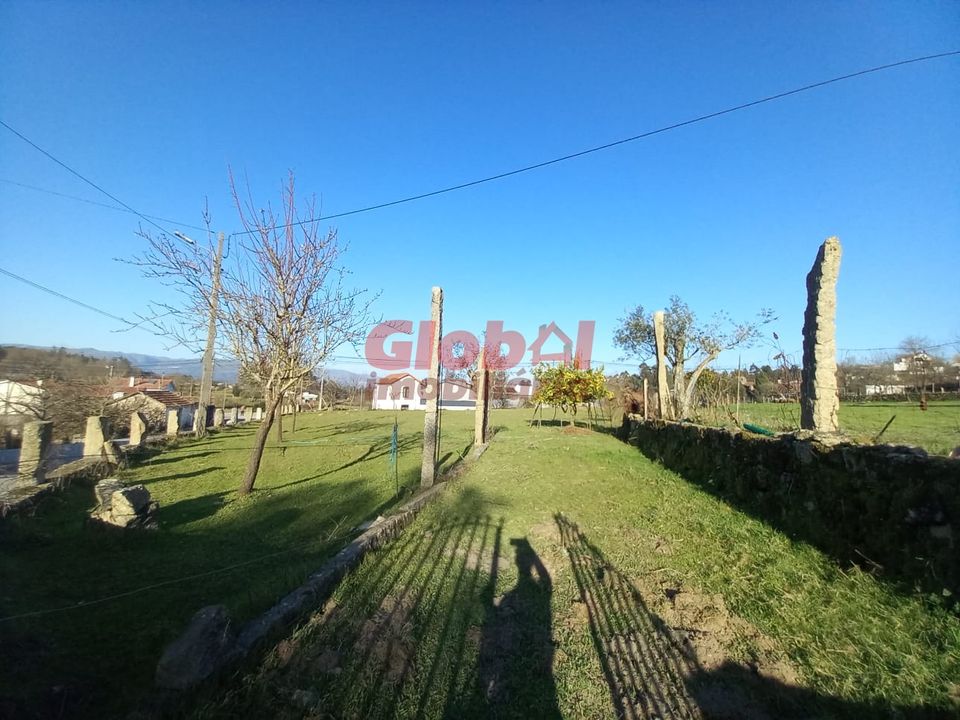 Helårsgrund i Oliveira de Frades, Viseu - foto 1