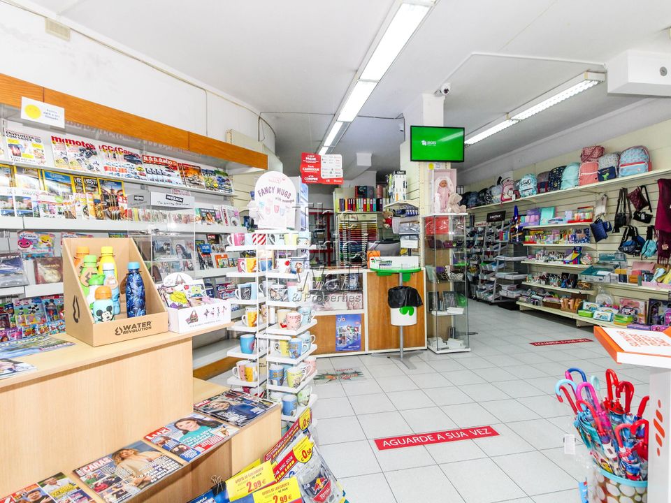 Erhvervsejendom i Santa Iria de Azoia, Lisbon - foto 2