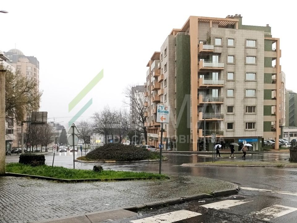 Parkeringsplads i Vila Nova de Famalicao, Braga - foto 1