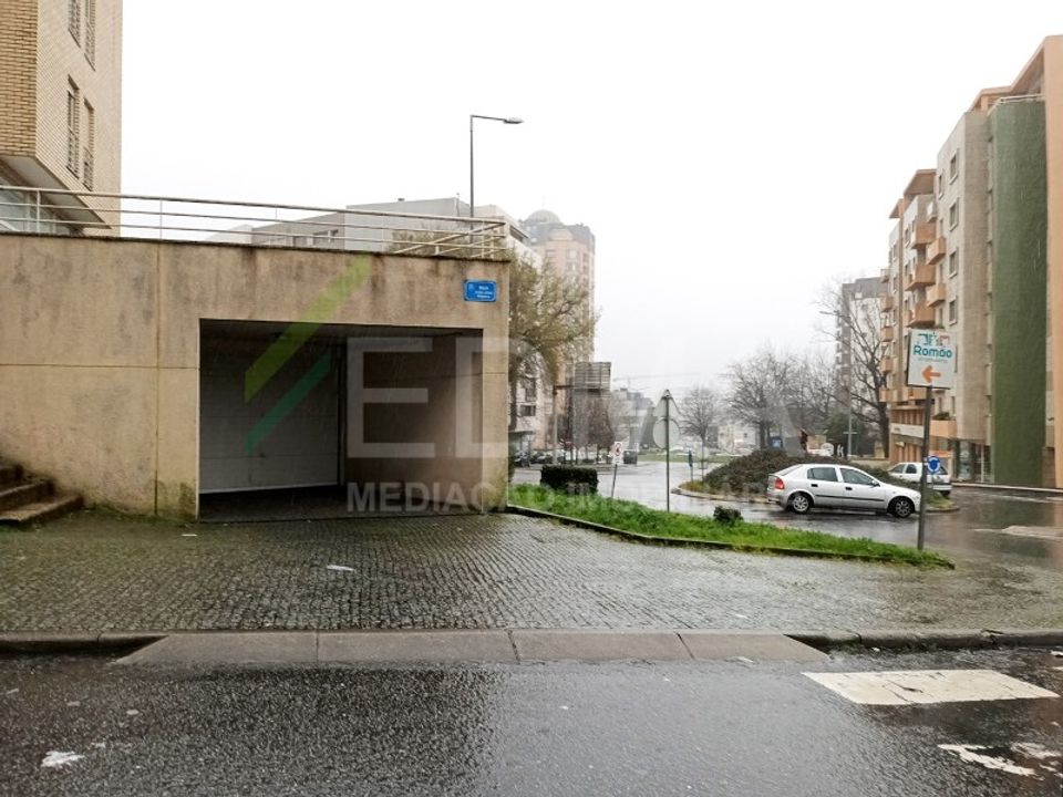 Parkeringsplads i Vila Nova de Famalicao, Braga - foto 2