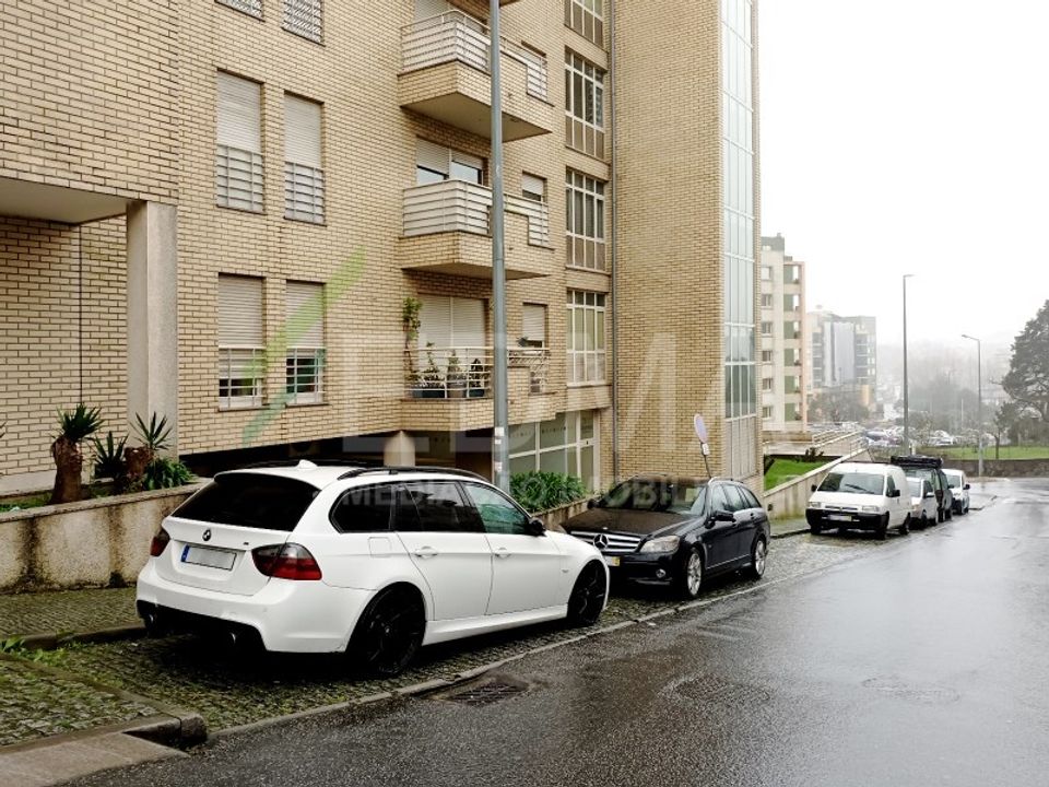 Parkeringsplads i Vila Nova de Famalicao, Braga - foto 3