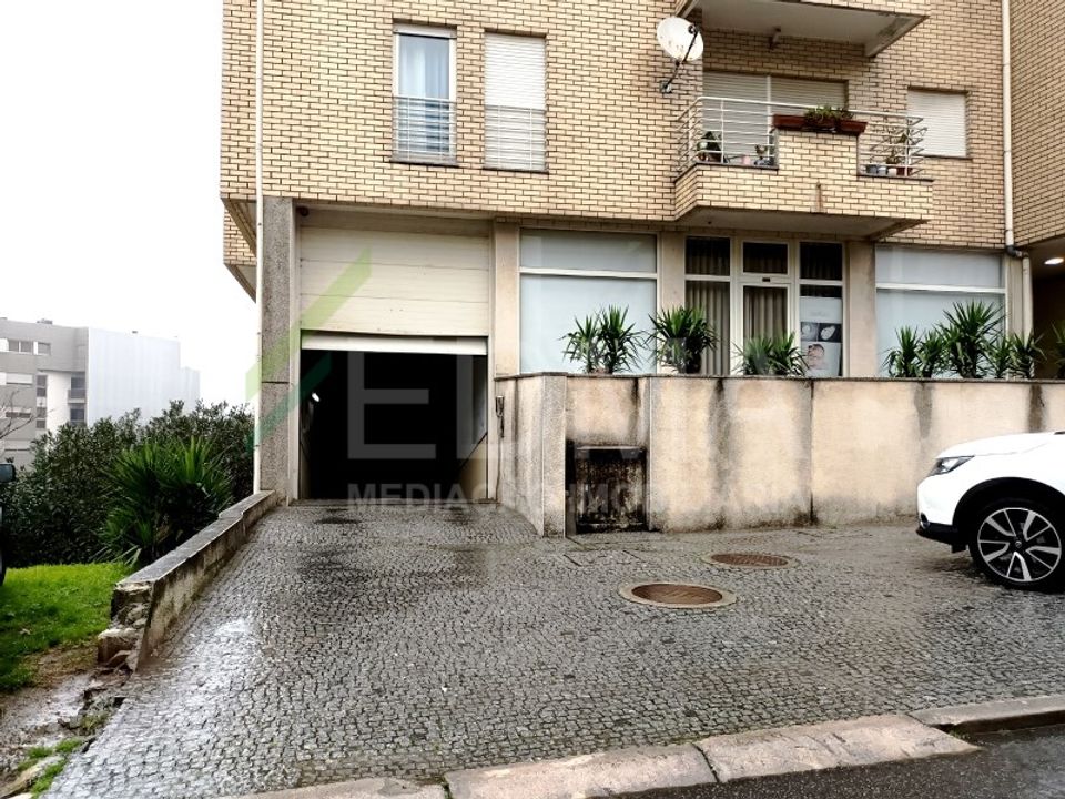 Parkeringsplads i Vila Nova de Famalicao, Braga - foto 4